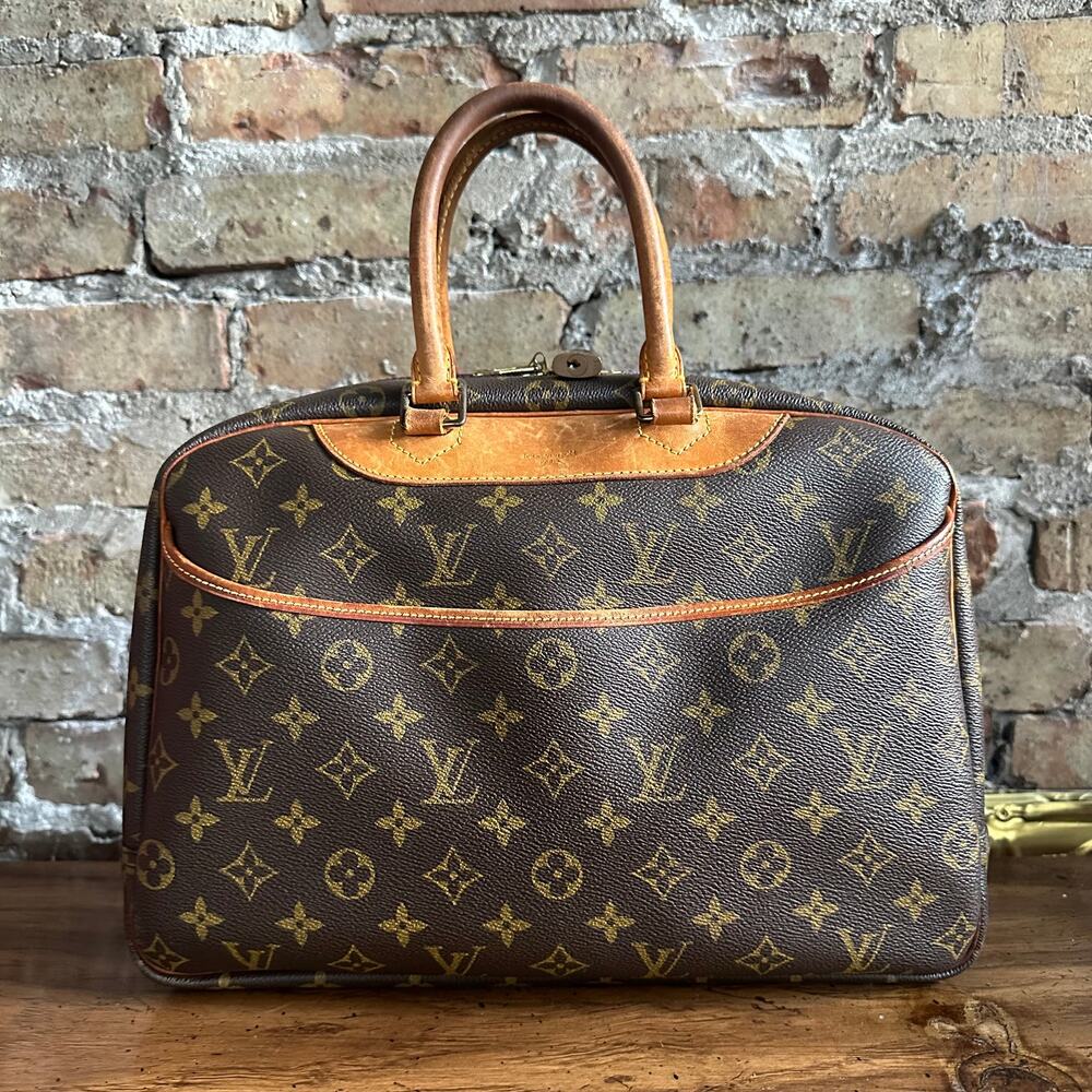 Vintage Louis Vuitton Deauville Bag